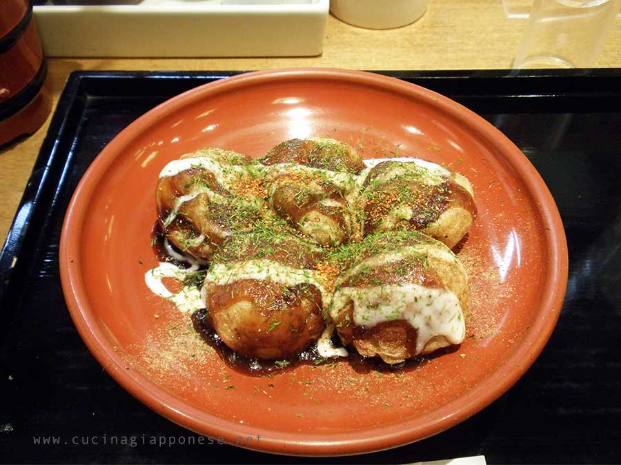 Takoyaki・たこ焼き - le popolari frittelle giapponesi di polpo